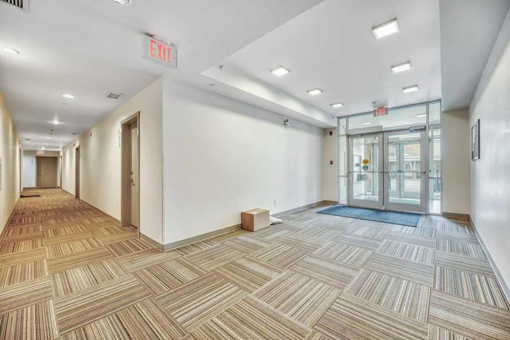 305 18 Avenue SW #328