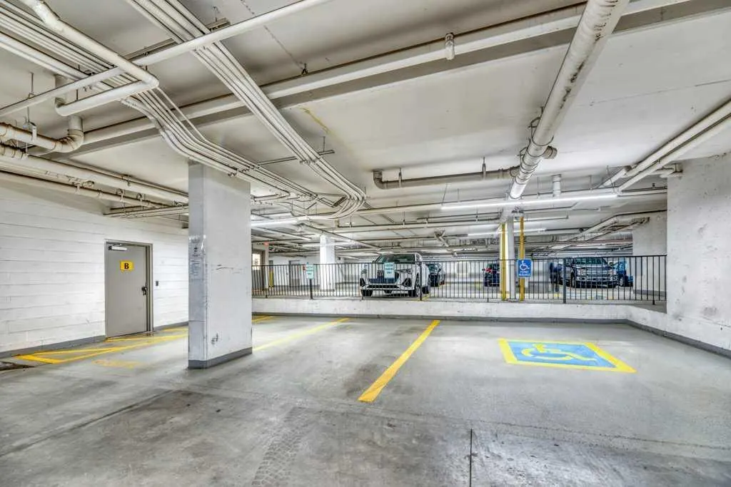 305 18 Avenue SW #328