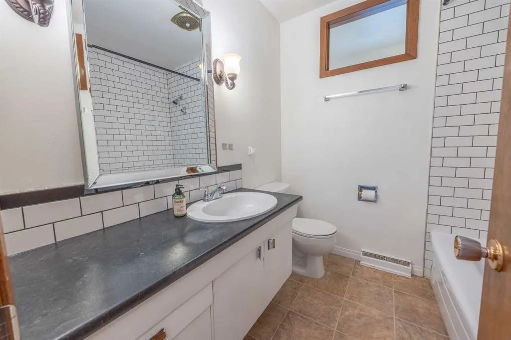 53 Kentish Drive SW
