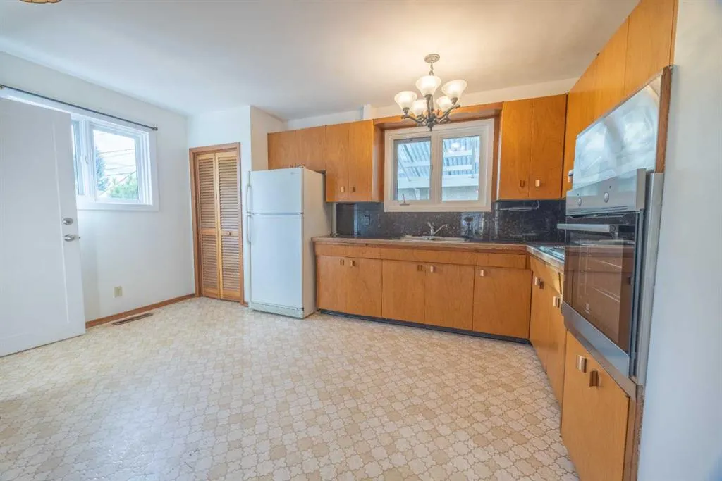 53 Kentish Drive SW