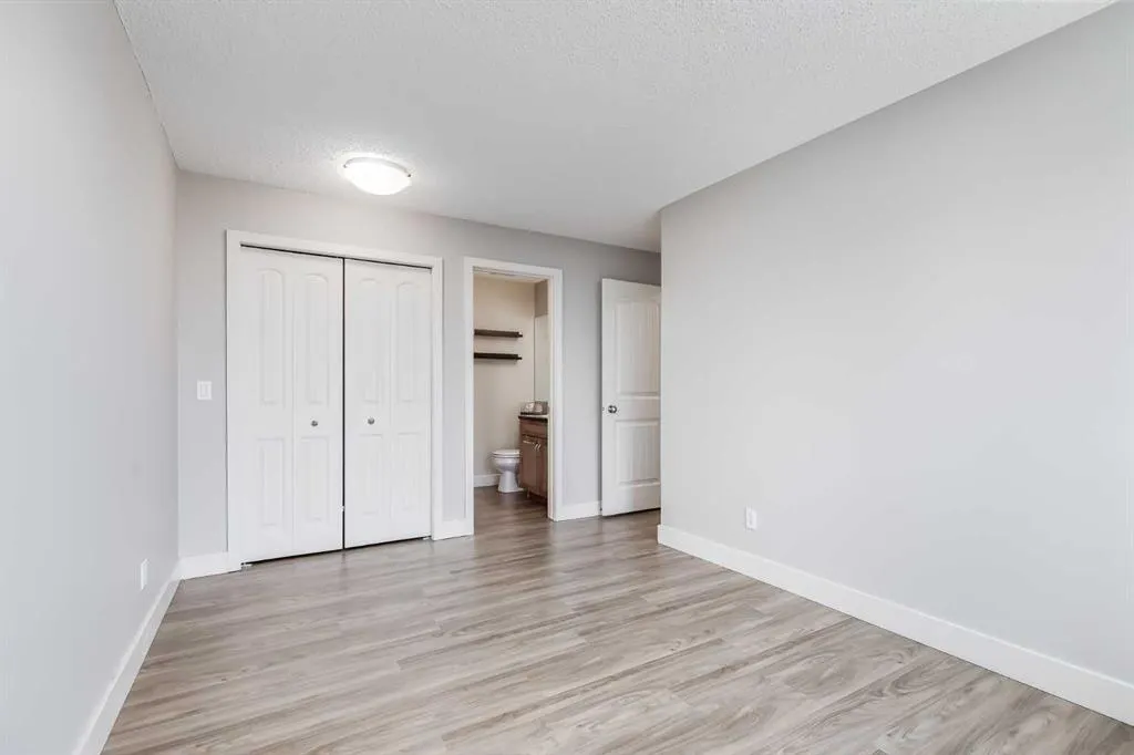 125 Village Heights SW #3