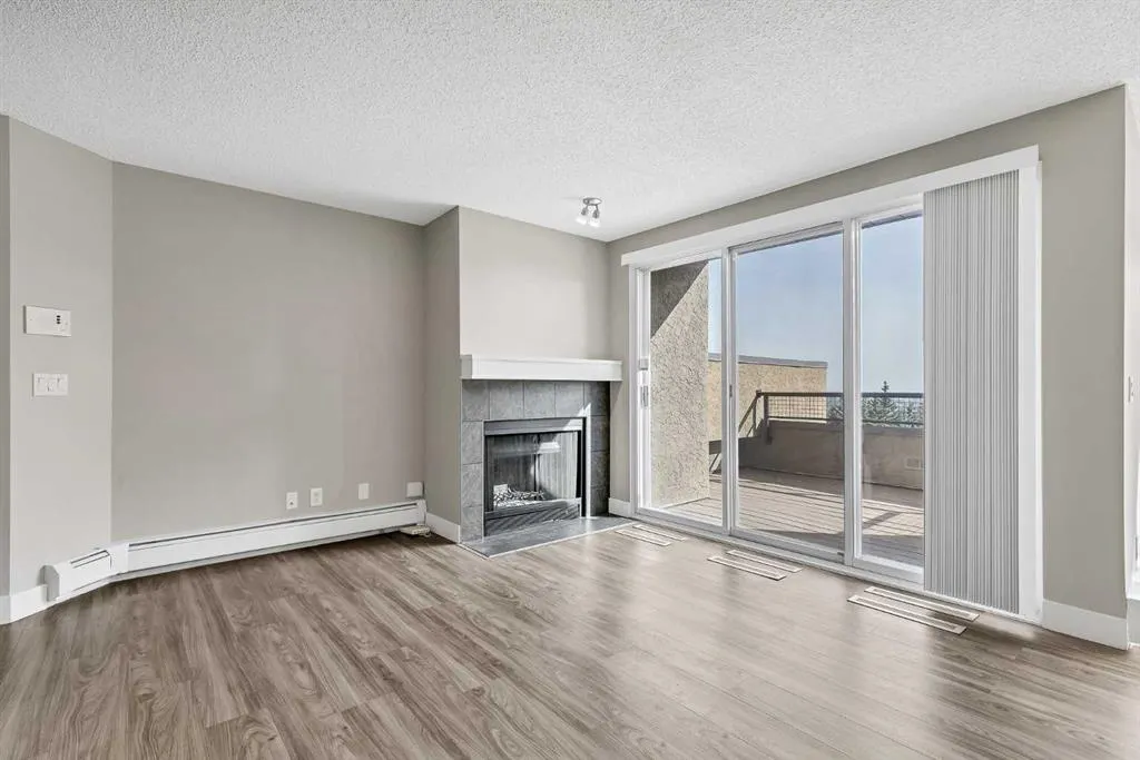 125 Village Heights SW #3