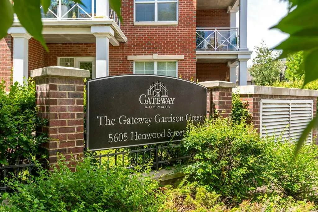 5605 Henwood Street SW #1302