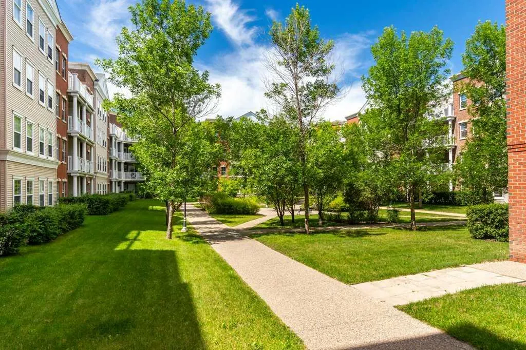 5605 Henwood Street SW #1302