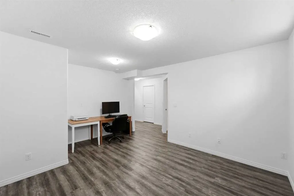 124 Pioneer Way