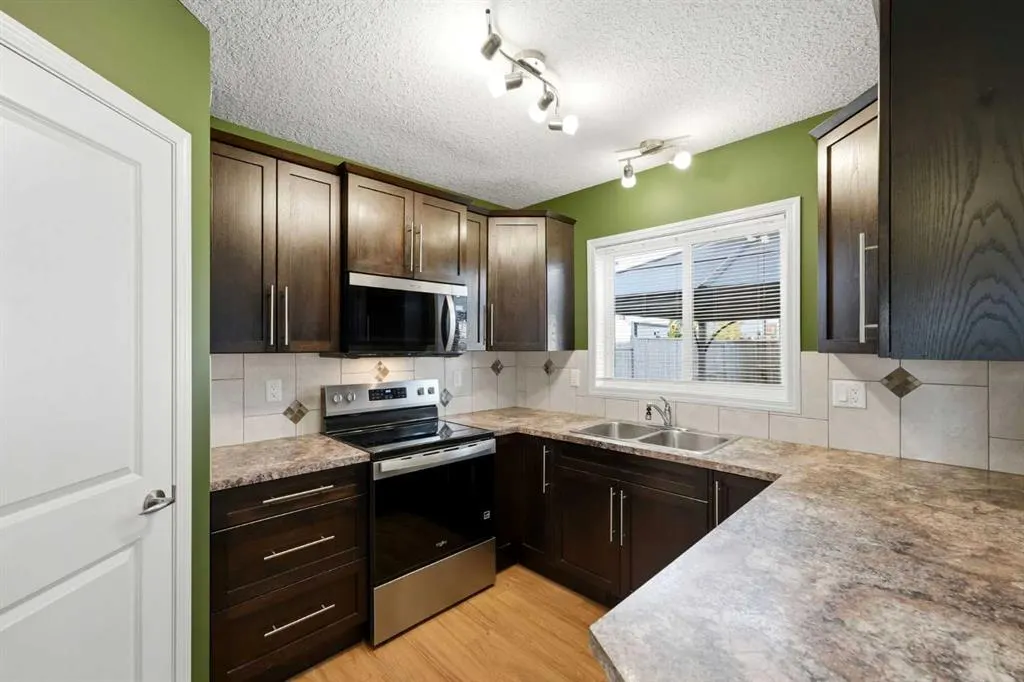 124 Pioneer Way