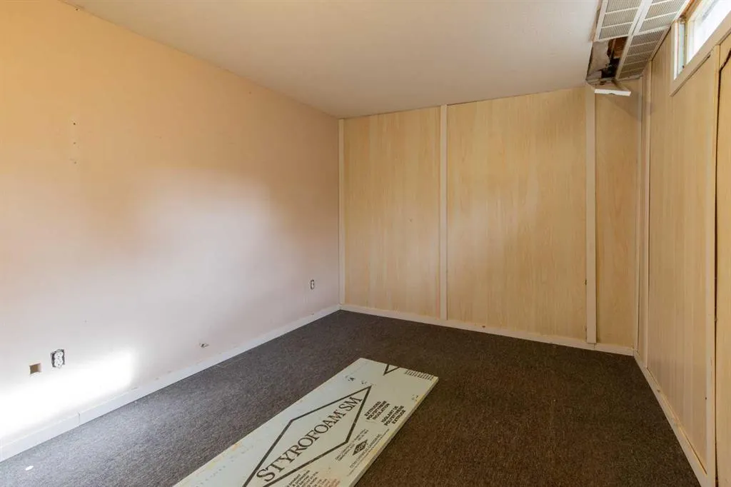 2504 7 Avenue N
