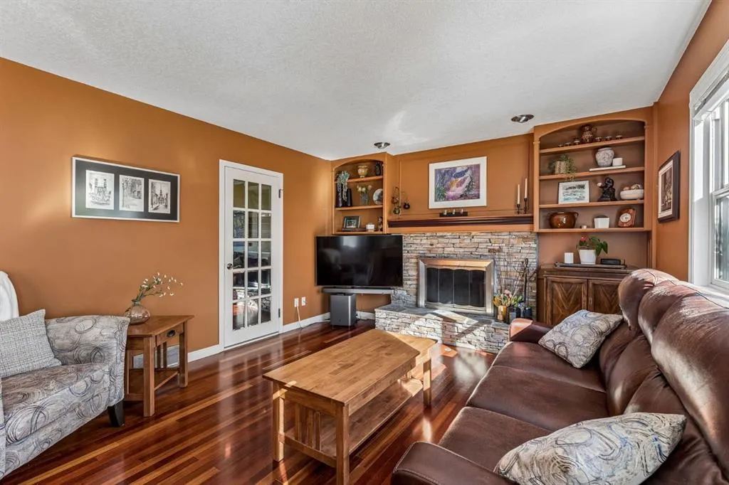 19 Woodbrook Road SW