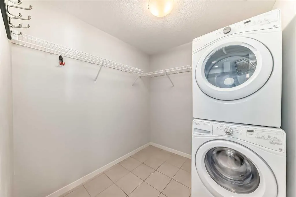 20 Seton Park SE #215