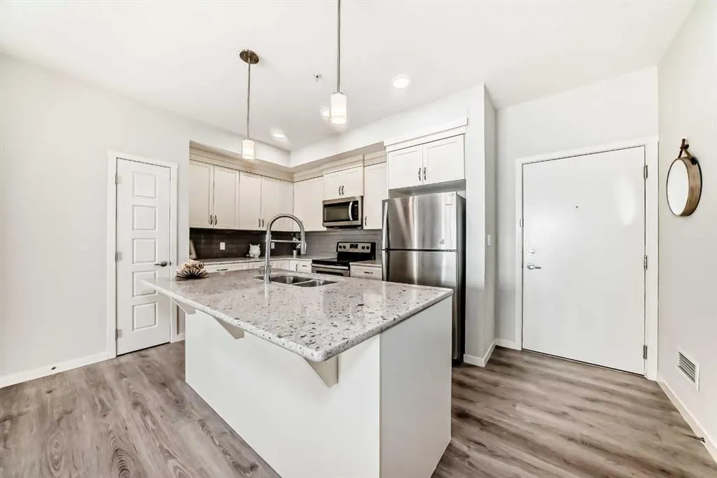 20 Seton Park SE #215