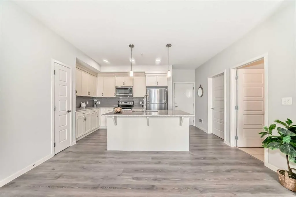 20 Seton Park SE #215