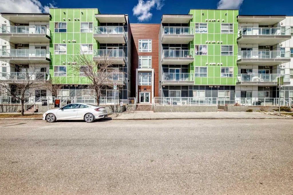 20 Seton Park SE #215