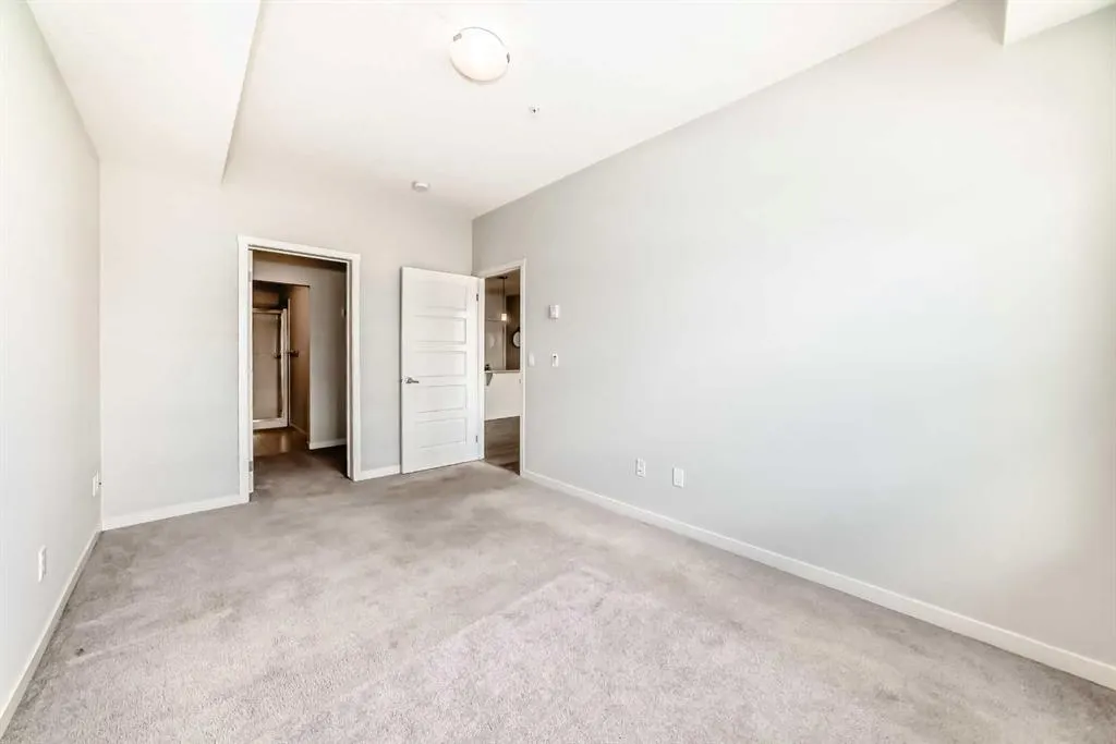 20 Seton Park SE #215