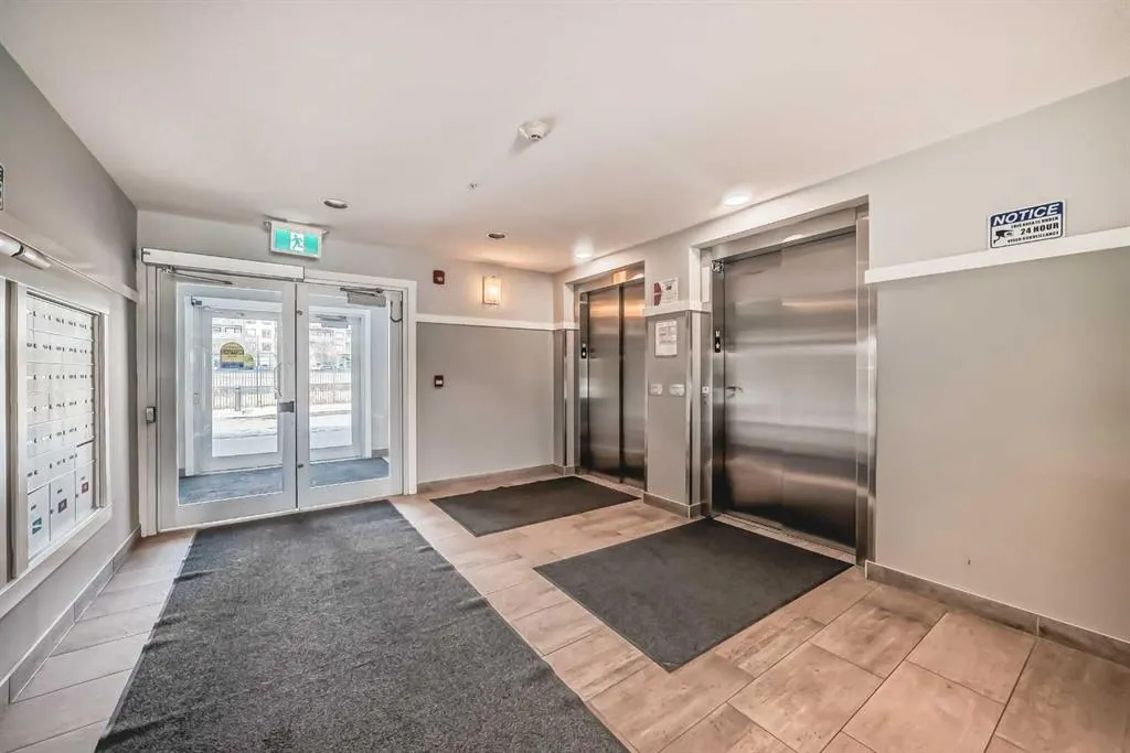 20 Seton Park SE #215