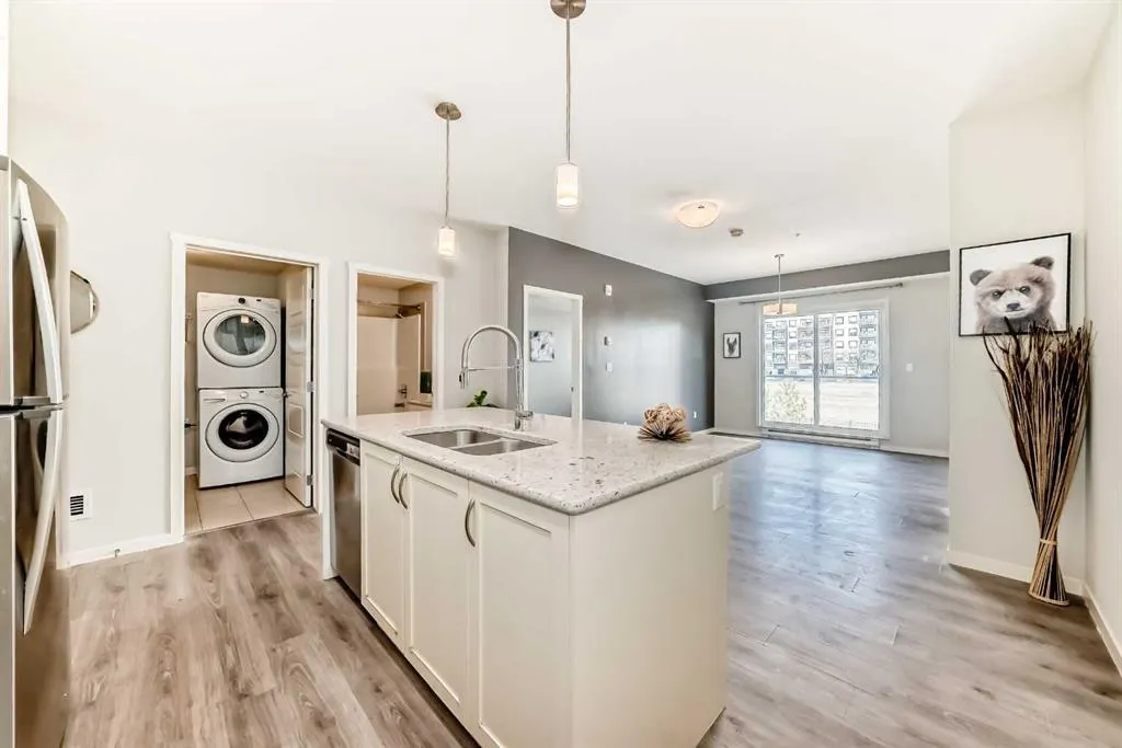 20 Seton Park SE #215