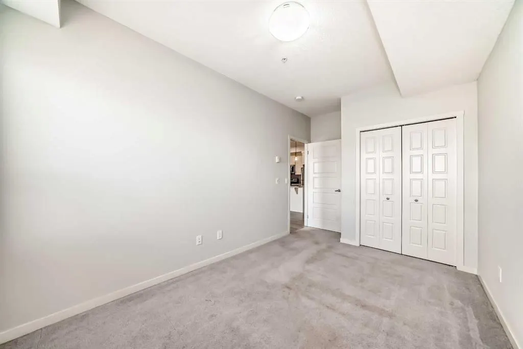 20 Seton Park SE #215