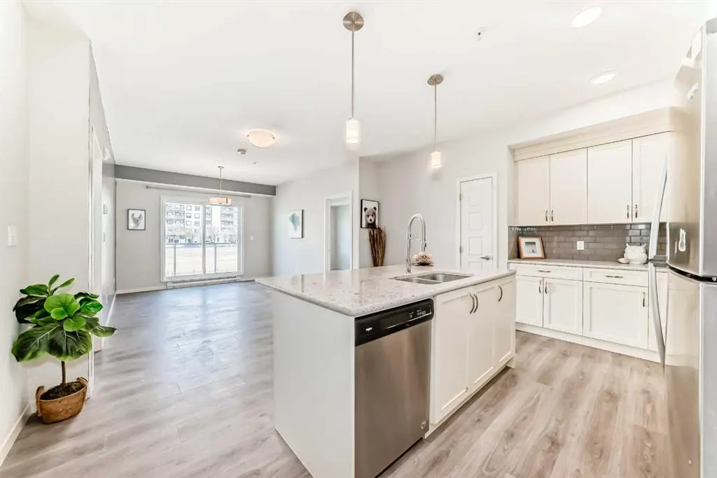 20 Seton Park SE #215