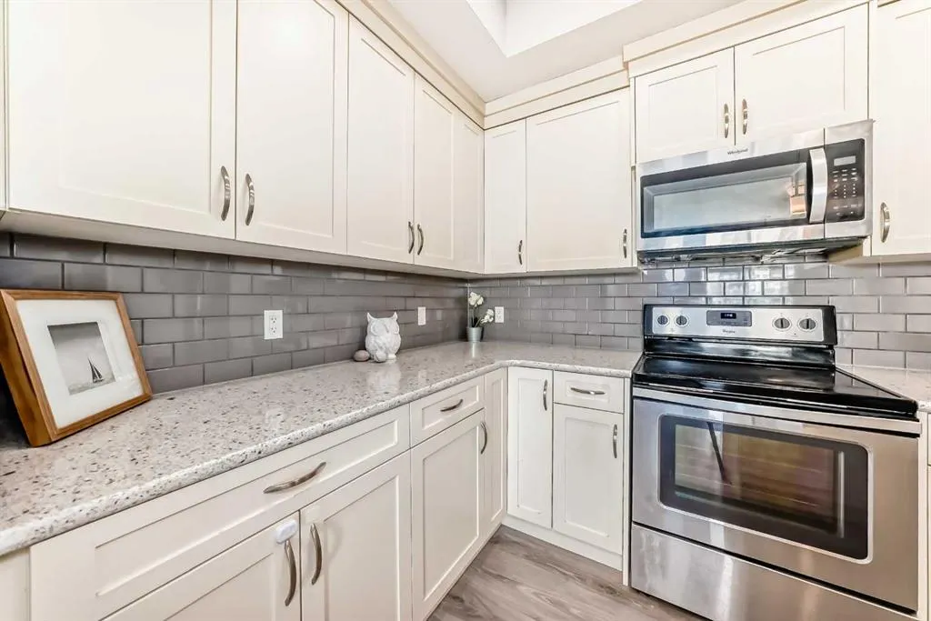 20 Seton Park SE #215