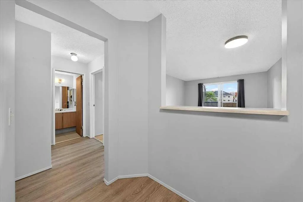 1712 38 Street SE #203