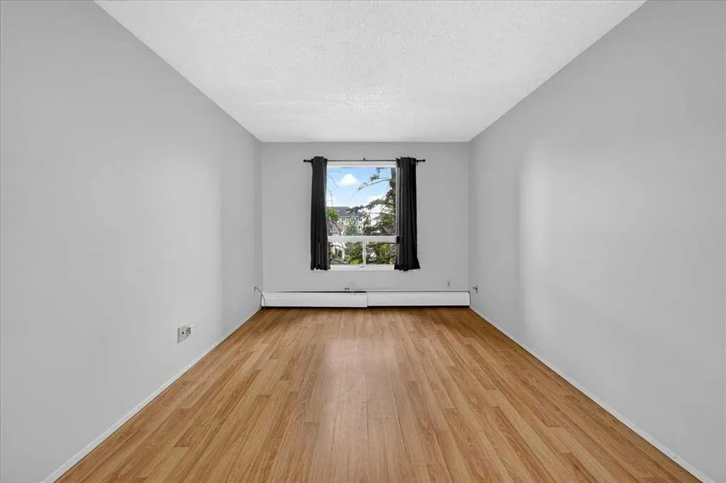 1712 38 Street SE #203