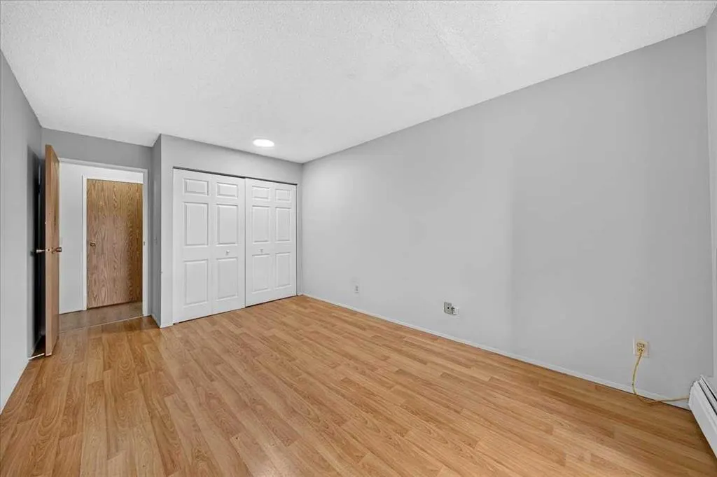 1712 38 Street SE #203