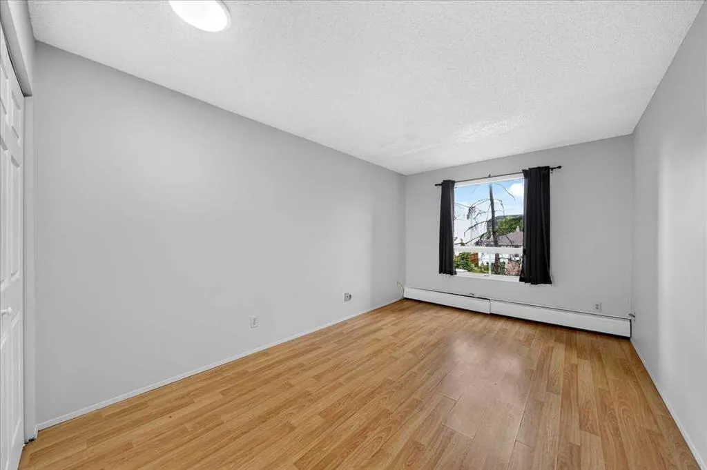 1712 38 Street SE #203
