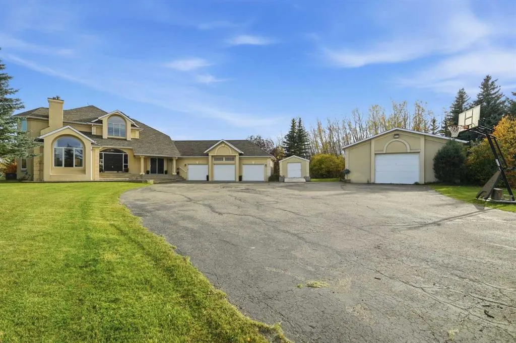 28 Bearspaw Acres