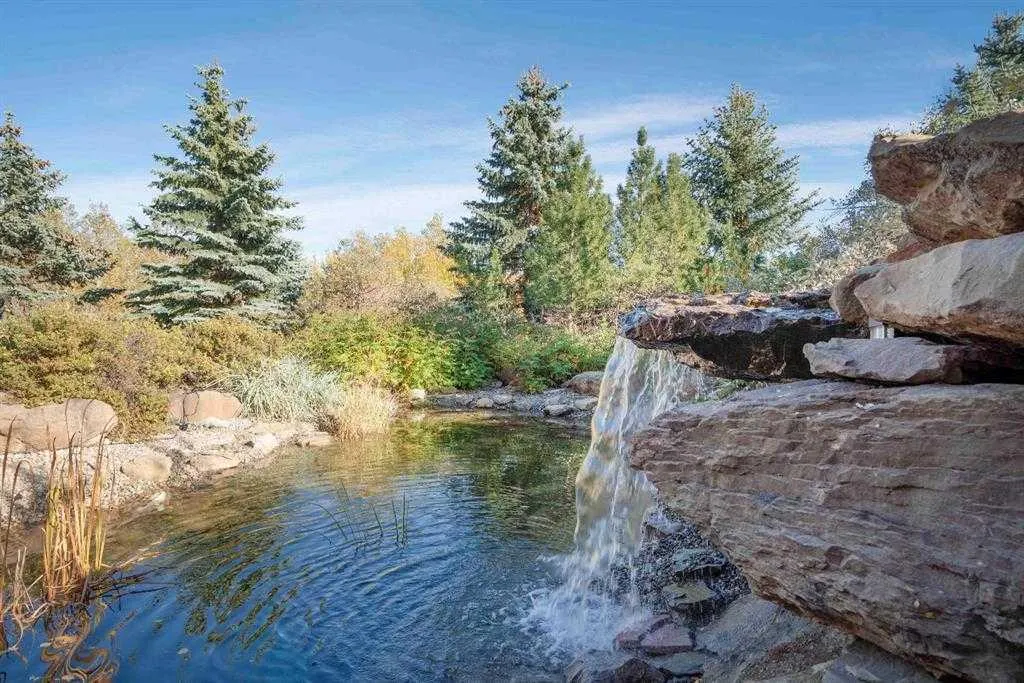 28 Bearspaw Acres