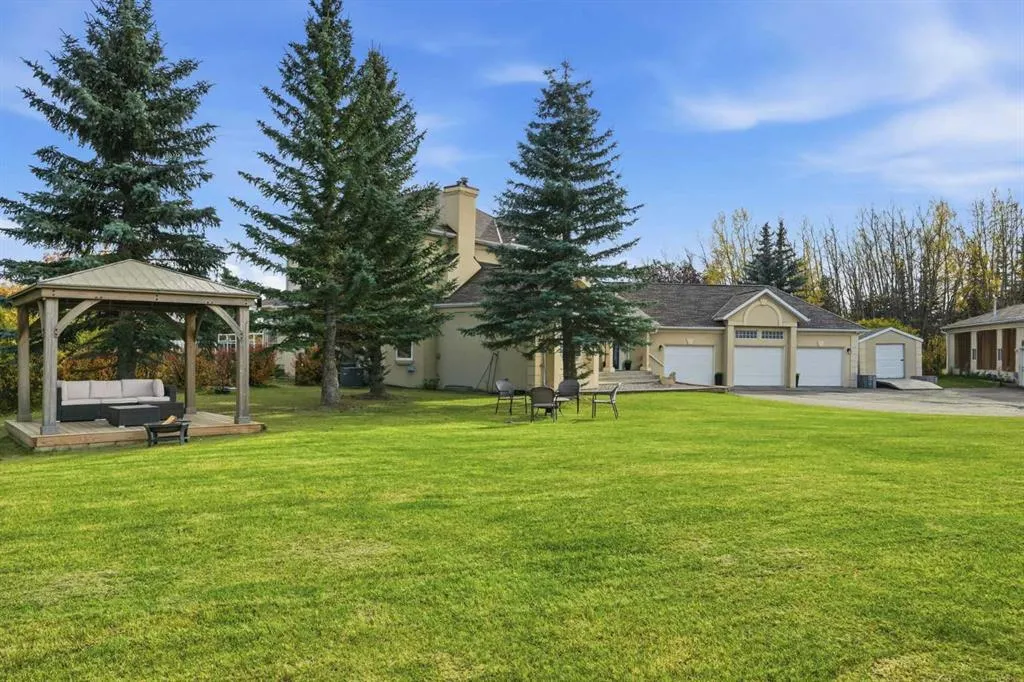 28 Bearspaw Acres