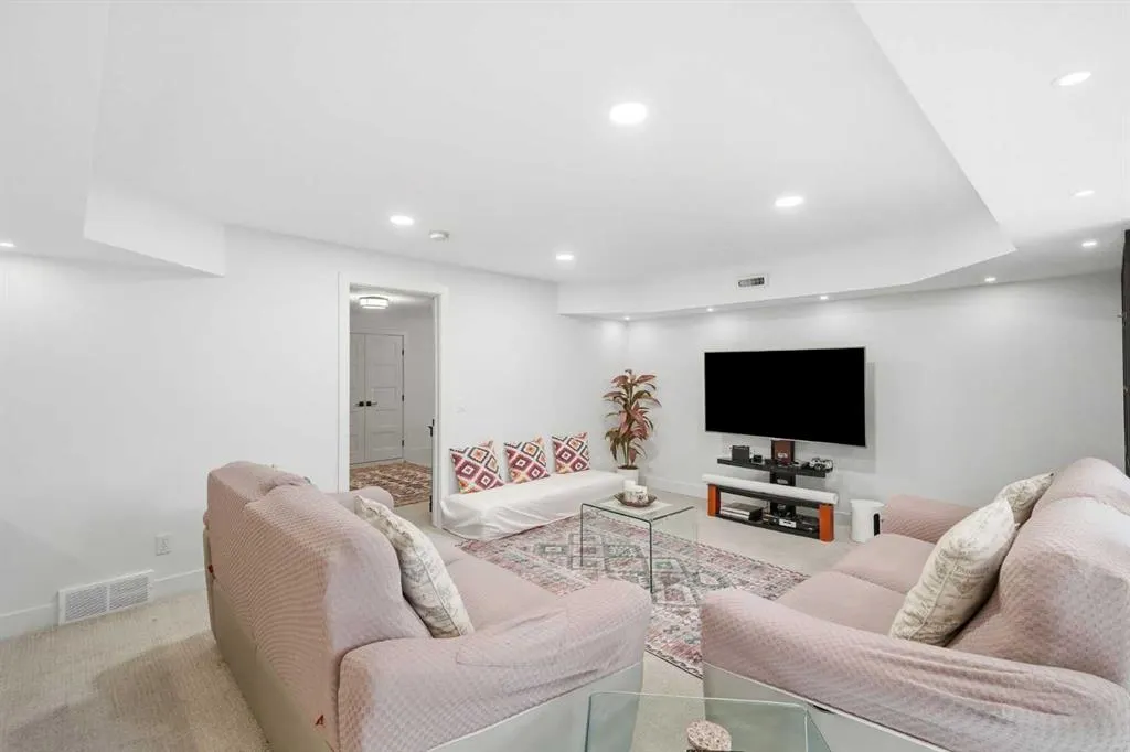 28 Bearspaw Acres