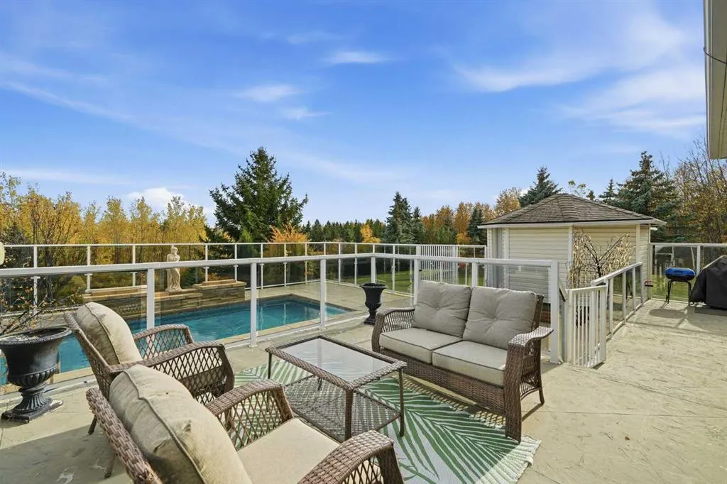 28 Bearspaw Acres