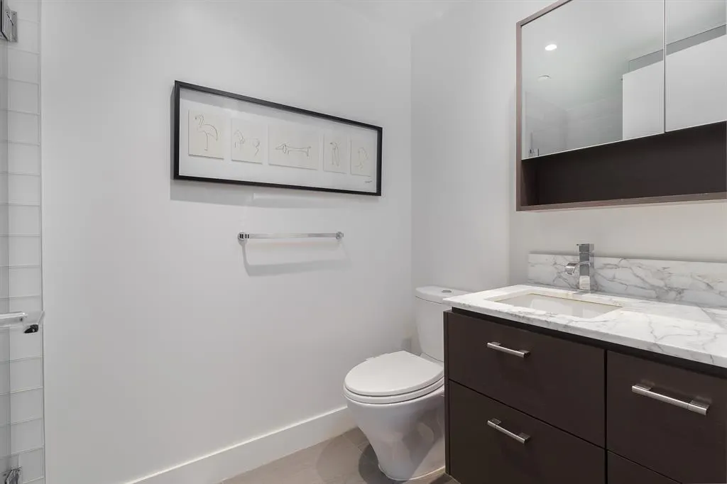 1025 5 Avenue SW #2201