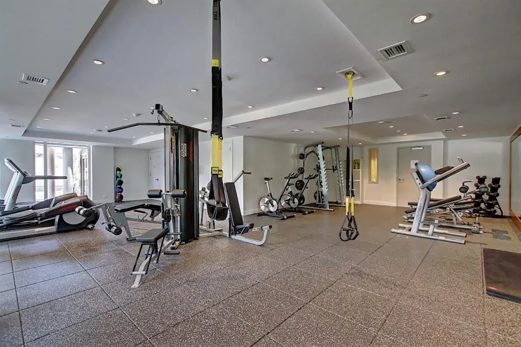 1025 5 Avenue SW #2201