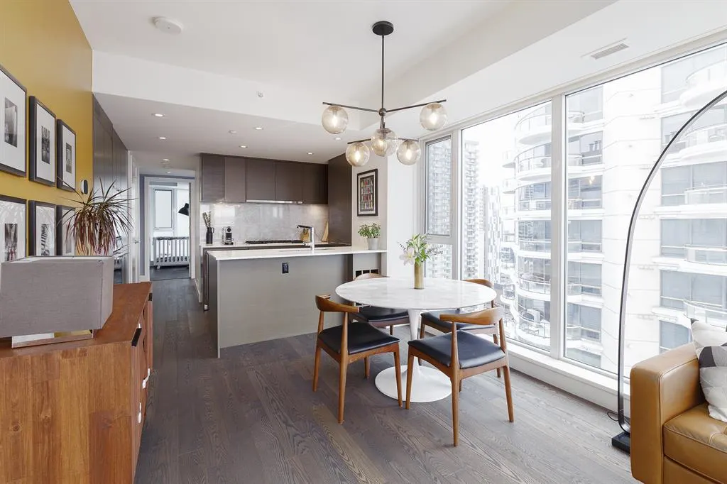 1025 5 Avenue SW #2201