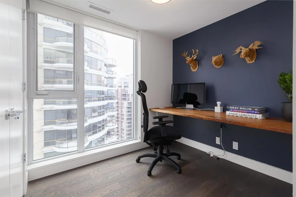 1025 5 Avenue SW #2201