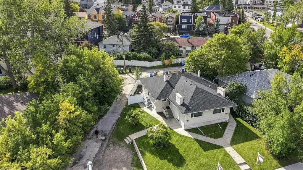 2404 & 2406 Richmond Road SW