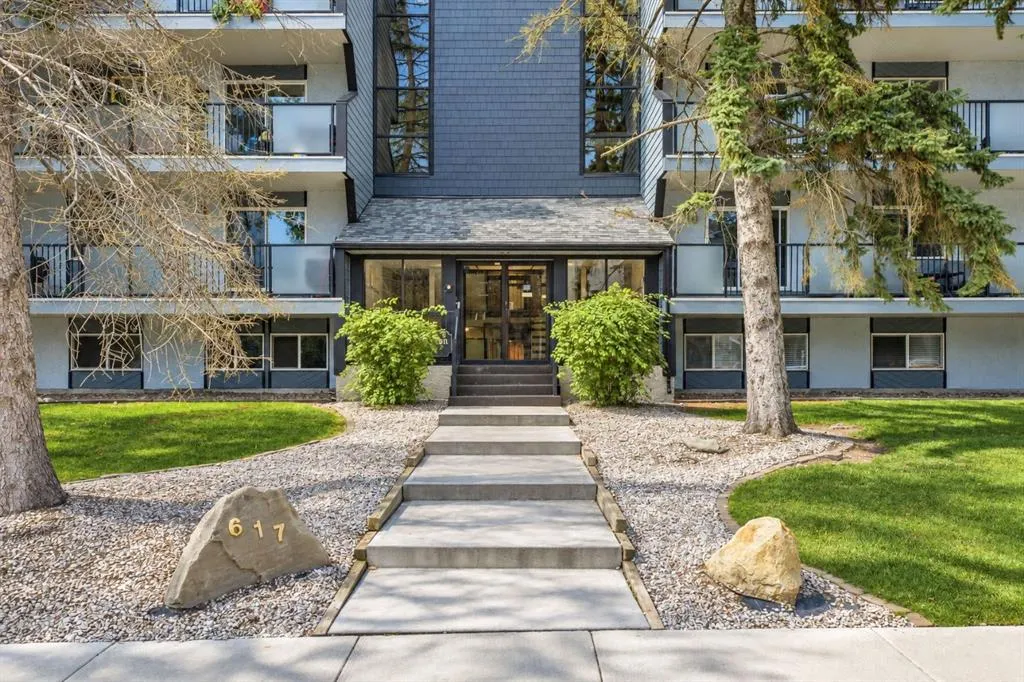 617 56 Avenue SW #401