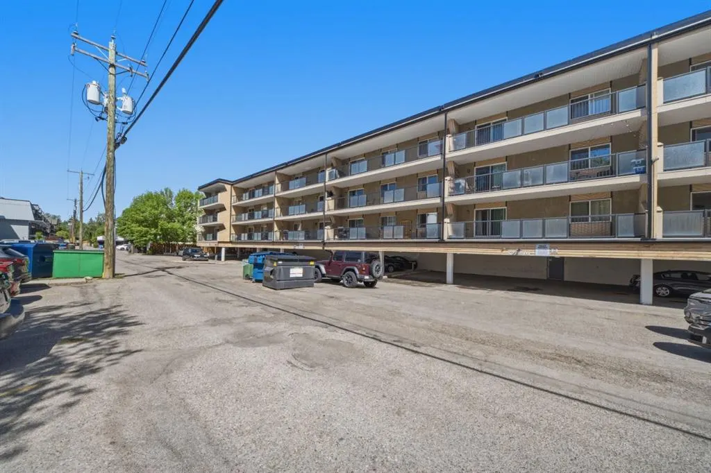 617 56 Avenue SW #401