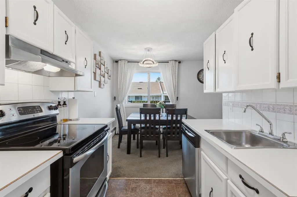 617 56 Avenue SW #401