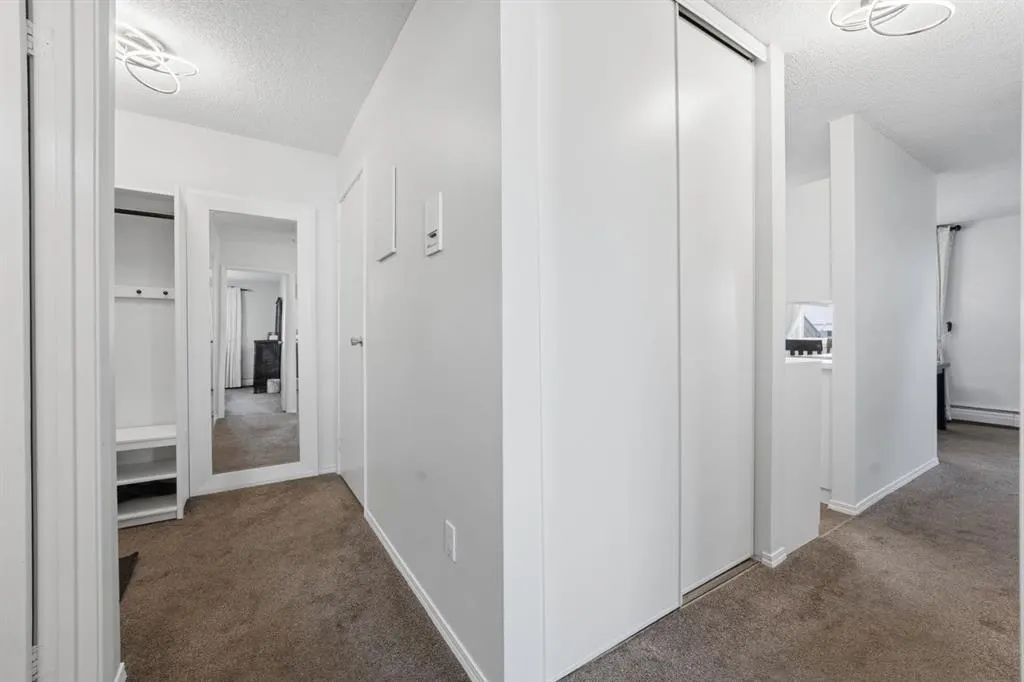 617 56 Avenue SW #401