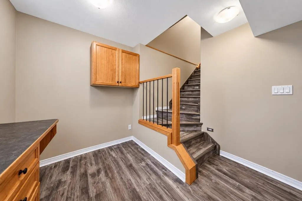 80 Irving Crescent
