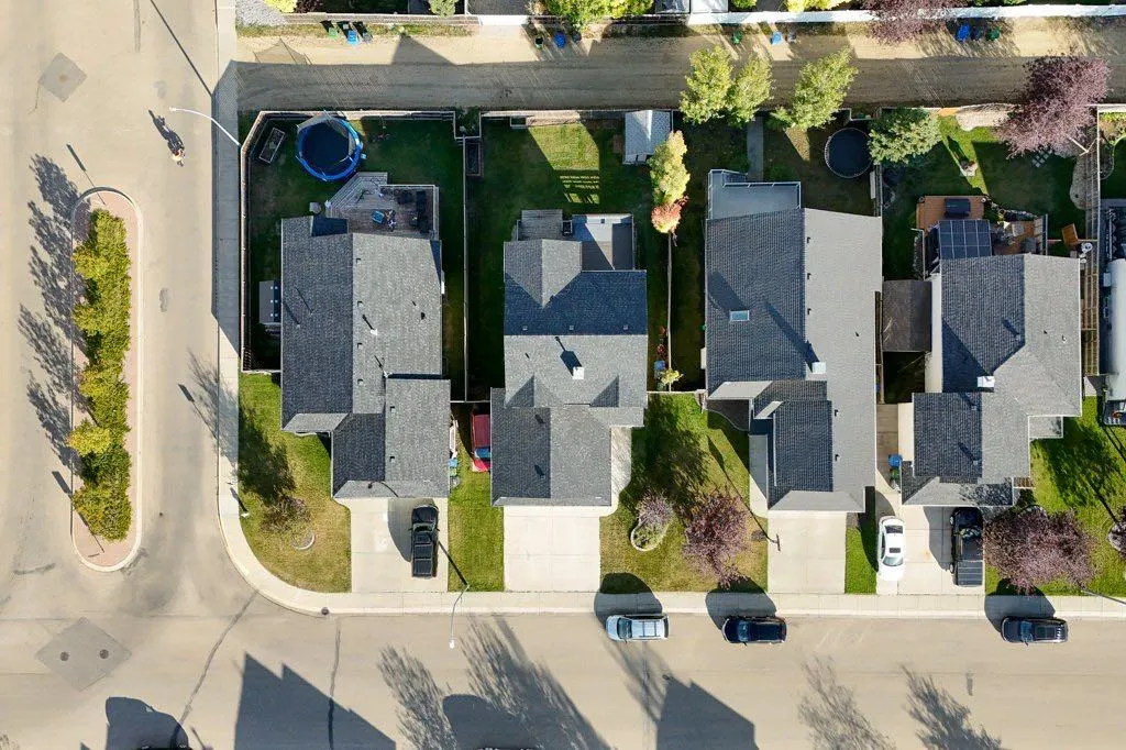 80 Irving Crescent
