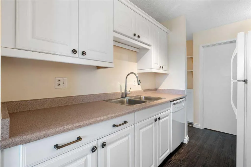 3115 51 Street SW #2301