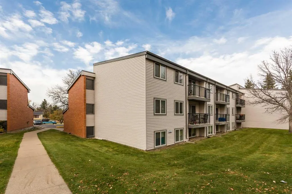295 Columbia Boulevard W #105B