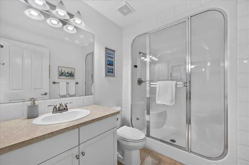 248 Springbank Villas SW