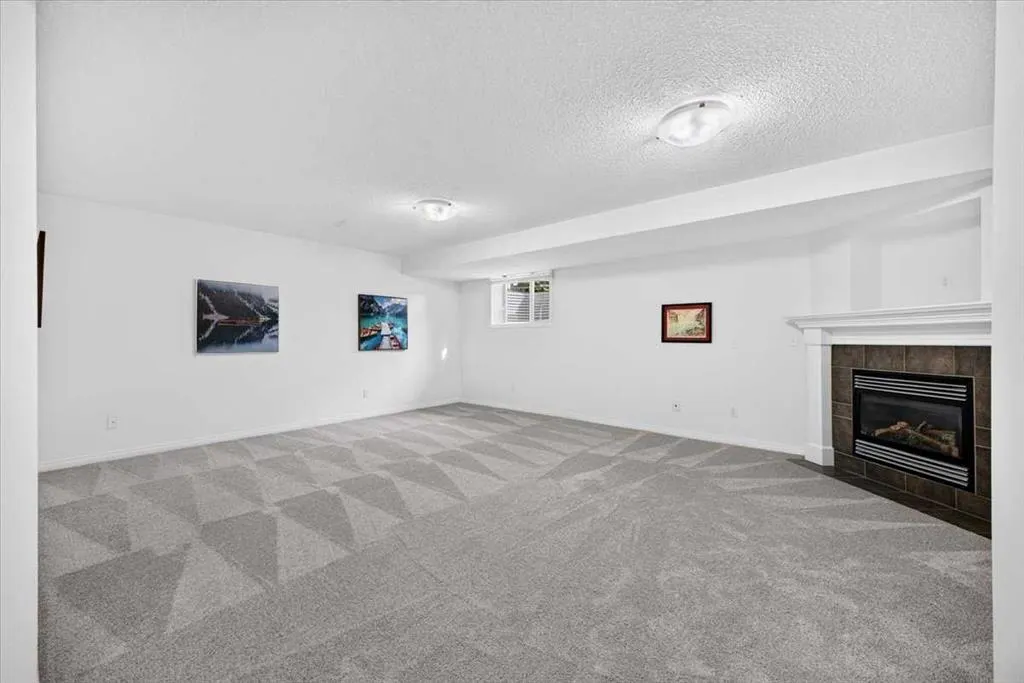 248 Springbank Villas SW