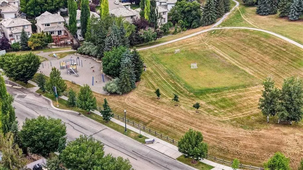 248 Springbank Villas SW