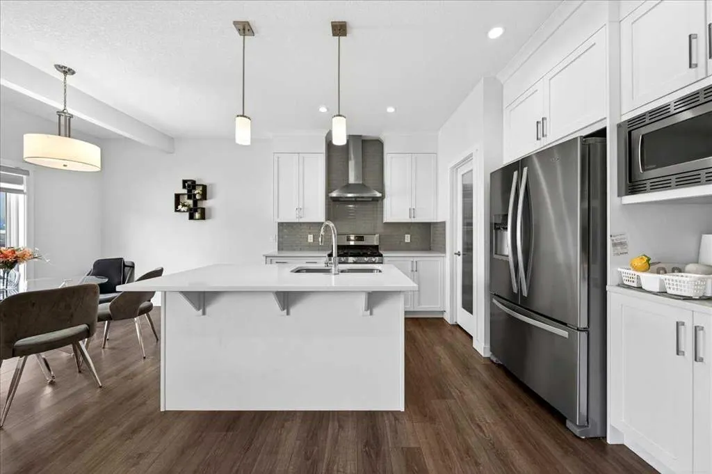 44 Saddlestone Way NE