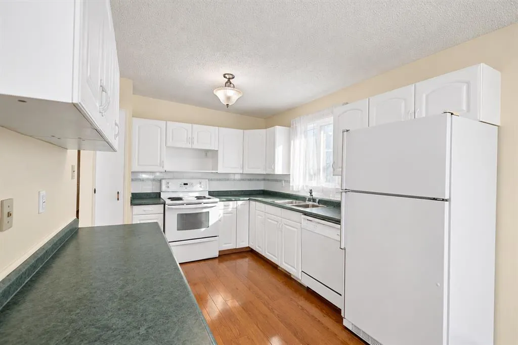 20 Silver Springs Drive NW