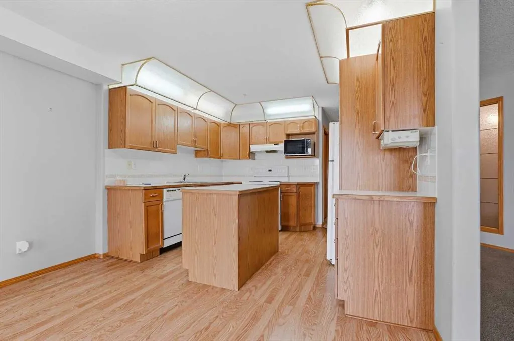 100 2 Avenue S #332